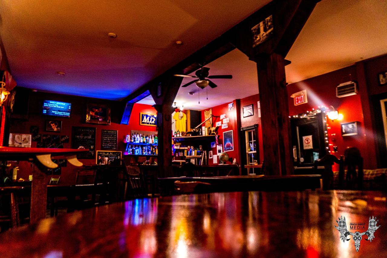 Groundswell Pub & Inn D'Escousse Luaran gambar